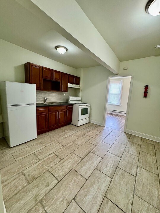 1659 N 56th St in Philadelphia, PA - Building Photo