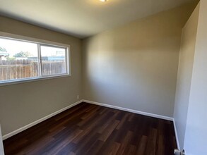 12 Bryan Ave in Antioch, CA - Building Photo - Building Photo