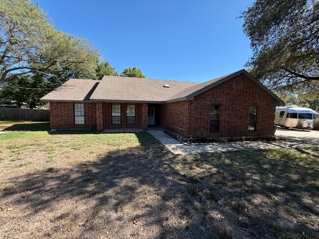 502 Dowitcher Cir in Buda, TX - Building Photo - Building Photo