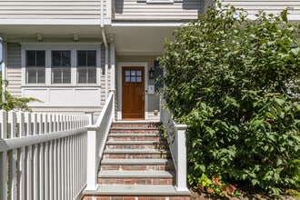 Luxury Townhouses in Greenwich, CT - Foto de edificio - Building Photo