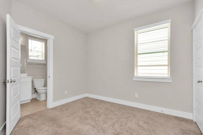 property at 727 Strawberry Pines Ct