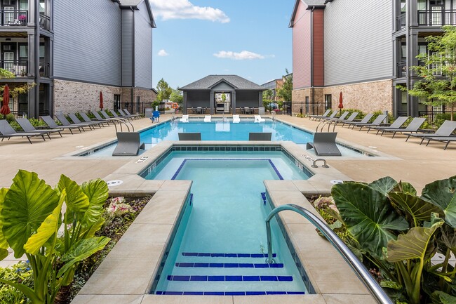 Meeder Flats Apartment Homes in Cranberry, PA - Foto de edificio - Building Photo