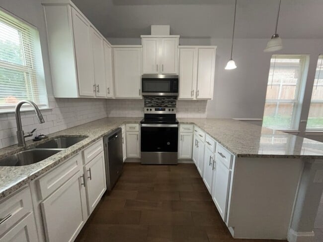 property at 11051 George Ct
