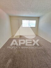 1221 W Parkway Ave in Knoxville, TN - Building Photo - Building Photo