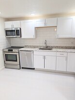 18 E 900 S in Layton, UT - Building Photo