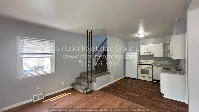 208 S 8th St in Lansing, MI - Building Photo - Building Photo