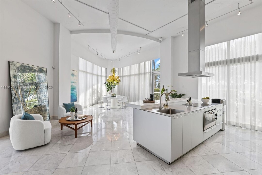 2001 Meridian Ave in Miami Beach, FL - Foto de edificio