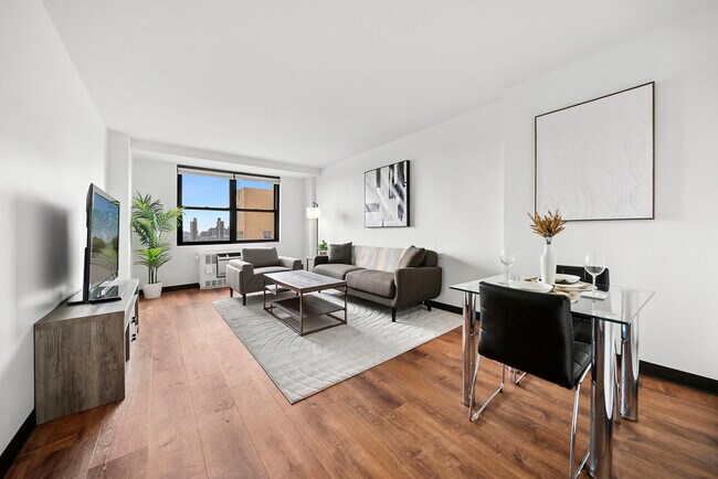 Isabella House Independent Living in New York, NY - Building Photo - Building Photo