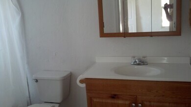 1816 5th St, Unit 1816 in Sarasota, FL - Foto de edificio - Building Photo