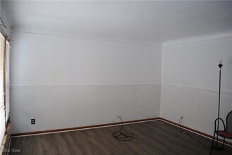 24850 Zeman Ave in Euclid, OH - Building Photo - Building Photo