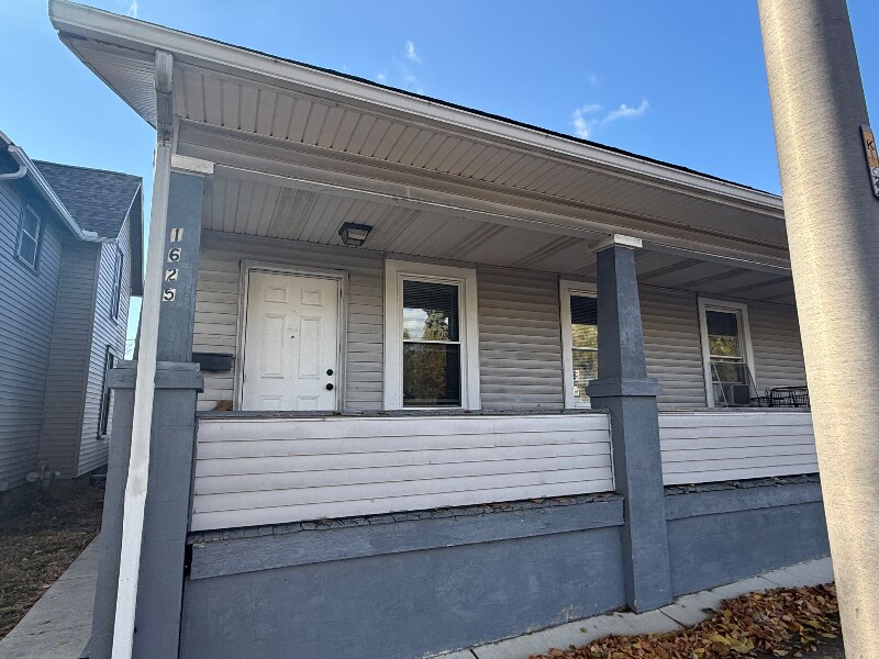 1625 Sherman Blvd in Fort Wayne, IN - Building Photo