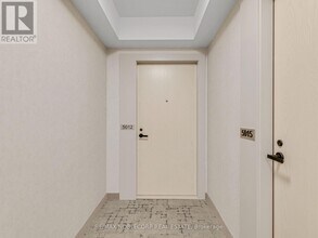 225 Commerce St in Vaughan, ON - Building Photo - Building Photo
