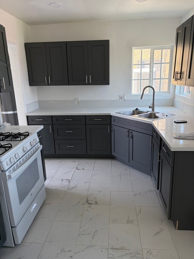 1766 N Pico Ave in San Bernardino, CA - Building Photo - Building Photo