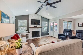 4910 Pelham Dr in Austin, TX - Building Photo - Building Photo