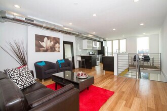 457 E Girard Ave, Unit 4 in Philadelphia, PA - Building Photo - Building Photo