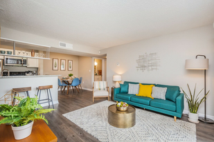 Atwater West Chase Apartments