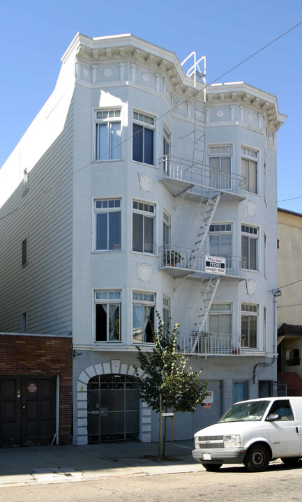 1025 Scott St in San Francisco, CA - Building Photo