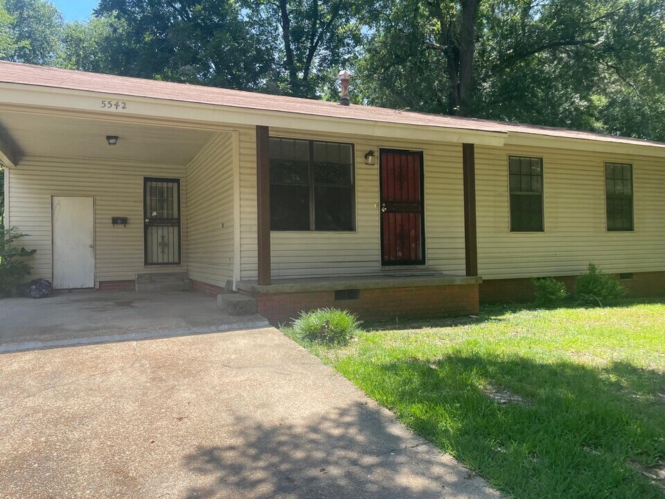 5542 Grafton St in Jackson, MS - Building Photo
