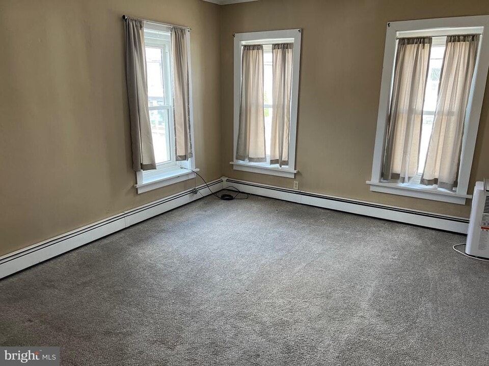 400 E Philadelphia Ave in Boyertown, PA - Building Photo