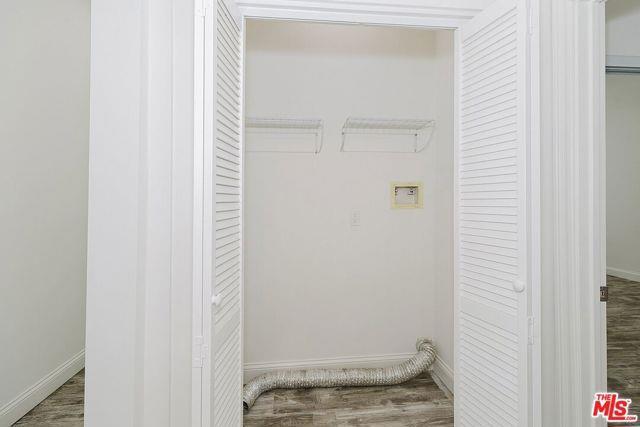9958 Marklein Ave in San Fernando, CA - Building Photo