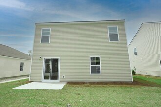 446 Coconut Dr in Bloomingdale, GA - Building Photo - Building Photo