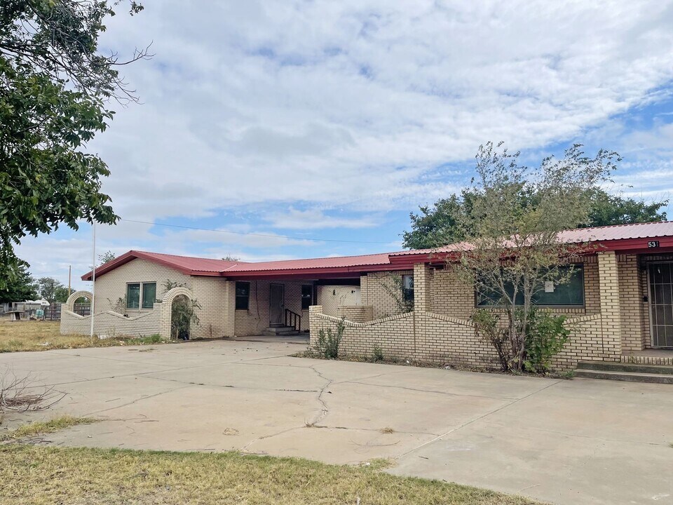 531 W Spears Dr in Hobbs, NM - Building Photo