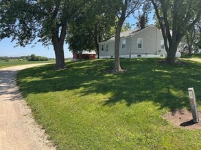 1N479 Schrader Rd in Maple Park, IL - Building Photo - Building Photo
