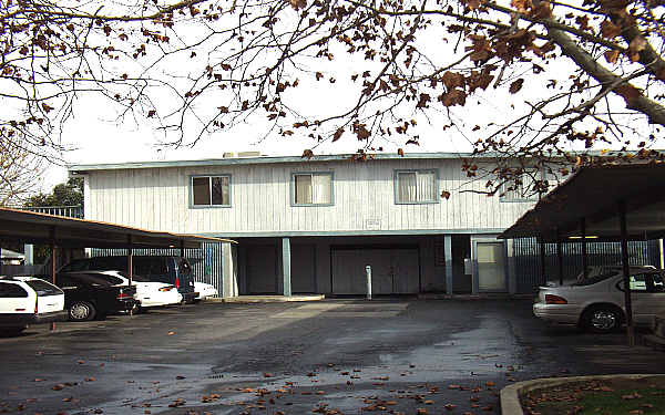 1036 S Central Ave in Lodi, CA - Building Photo