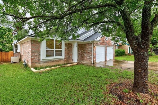 2111 Rick Whinery Dr in Austin, TX - Building Photo - Building Photo
