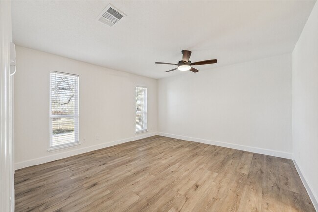 property at 1525 Bonanza Rd