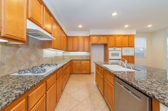 11060 Sweetgum St in Corona, CA - Building Photo - Building Photo