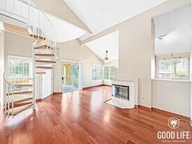 7389 Calle Cristobal in San Diego, CA - Building Photo