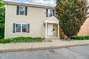 1101 N Byrne Rd in Toledo, OH - Building Photo