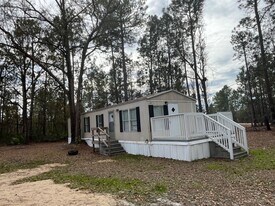 3567 Blue Jay Rd in Guyton, GA - Building Photo