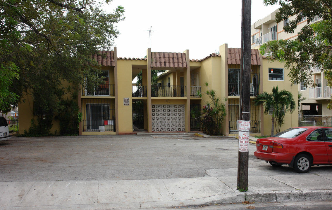 1936 NW Flagler Ter in Miami, FL - Building Photo