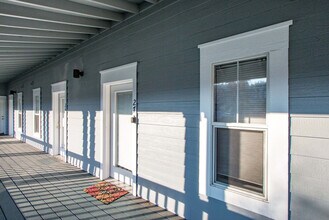 714 Cascade Ave in Hood River, OR - Building Photo - Building Photo
