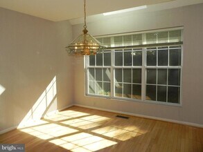 33 Hampton Ct in Norristown, PA - Building Photo - Building Photo