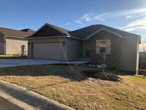 6544 Prairie Cir in Rockaway Beach, MO - Building Photo - Building Photo