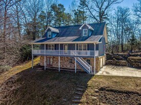 180 Canaday Dr in Brevard, NC - Building Photo