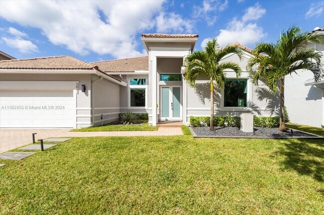 property at 3847 Crestwood Cir
