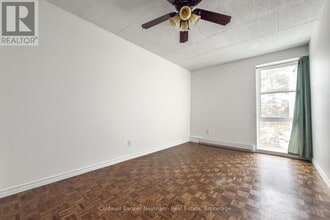 105 Conroy Crescent in Guelph, ON - Building Photo - Building Photo