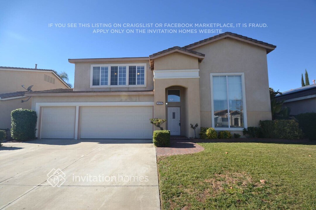 37287 Huckaby Ln in Murrieta, CA - Building Photo