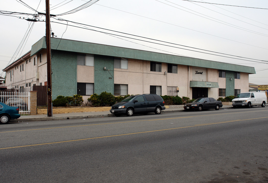 Lauret Apartments in Inglewood, CA - Building Photo