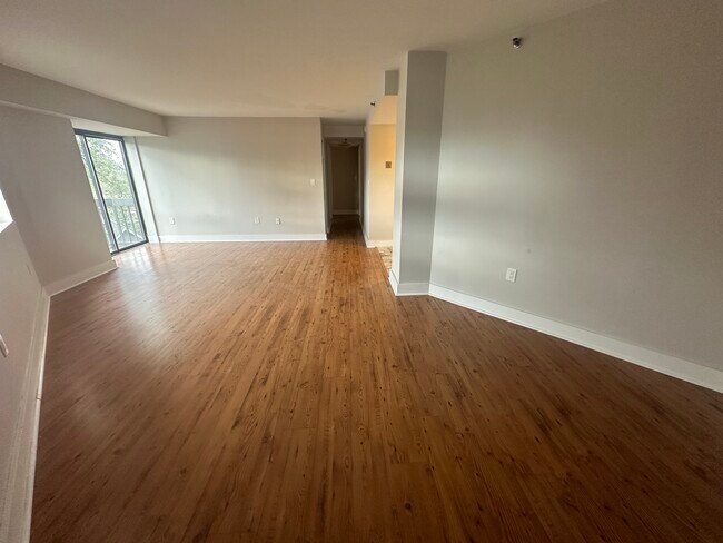 15 North Beacon St, Unit 420 in Boston, MA - Building Photo - Building Photo