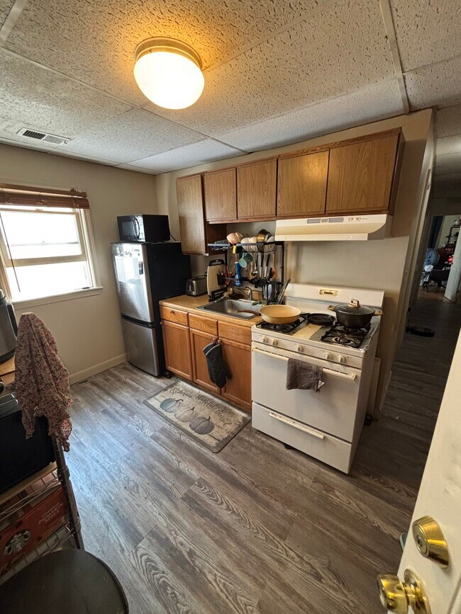 169 Windsor St, Unit 2