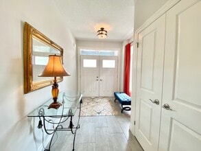 North West London * 5 Bedroom 4 Bath * Ex in London, ON - Building Photo - Building Photo