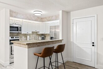 1107 Duncan Cir in Palm Beach Gardens, FL - Building Photo - Building Photo