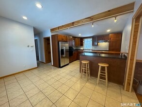 67 Oronoque Trail in Shelton, CT - Building Photo - Building Photo