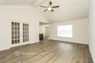 1329 Wind Drift Wy in Fort Worth, TX - Foto de edificio - Building Photo