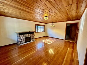 54305 Pine Crest Ave in Idyllwild, CA - Building Photo - Building Photo
